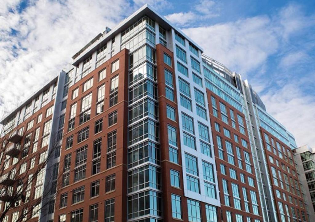 National At Reston Town Center Apartment Exterior photo