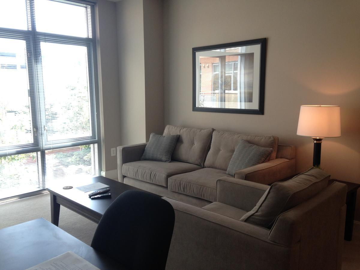 National At Reston Town Center Apartment Exterior photo